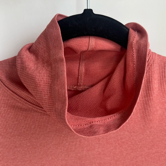 Lululemon Ribbed Turtleneck - Picture 3 of 6